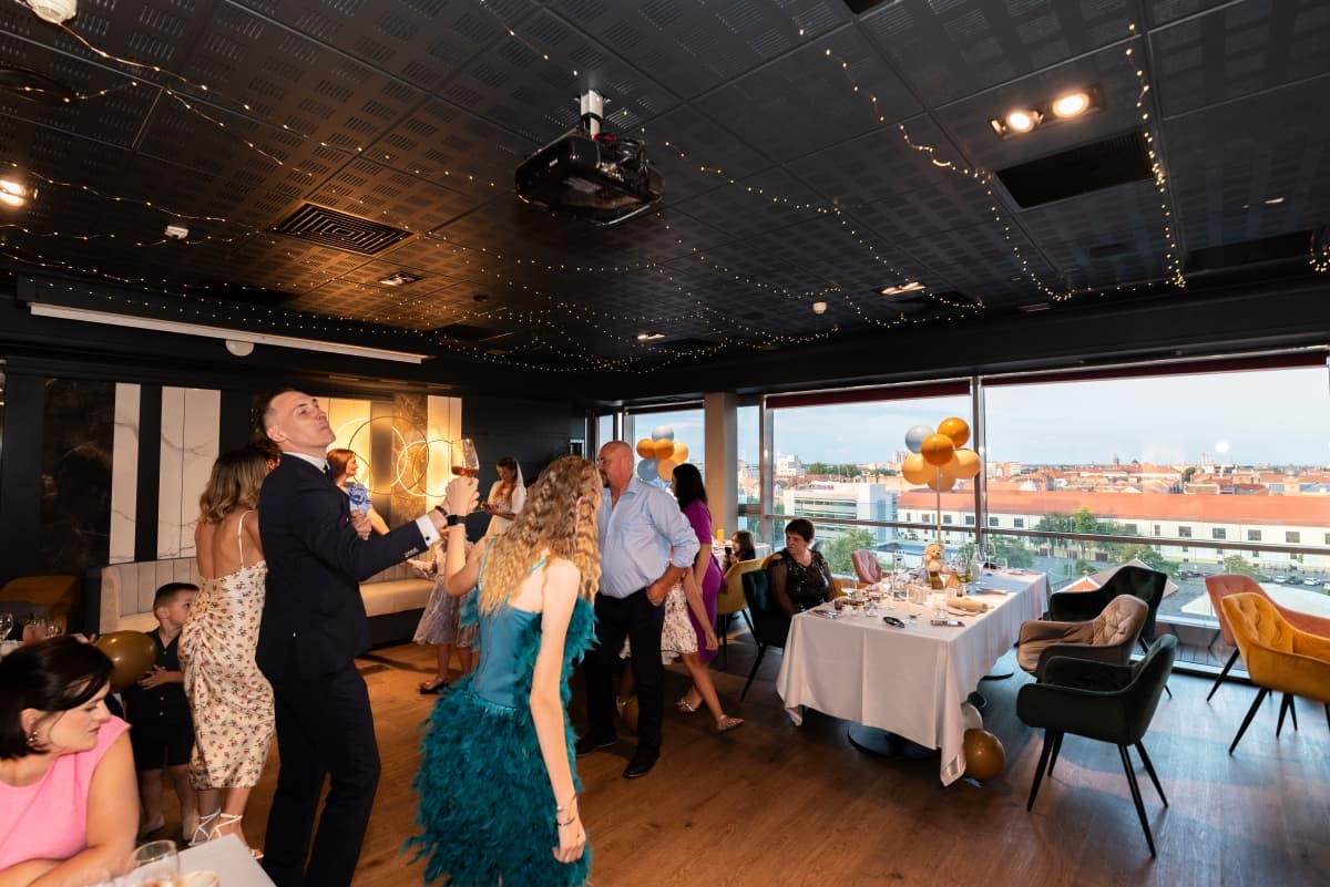 Fotografie de Fotograf Levente Csaki la Sky Restaurant