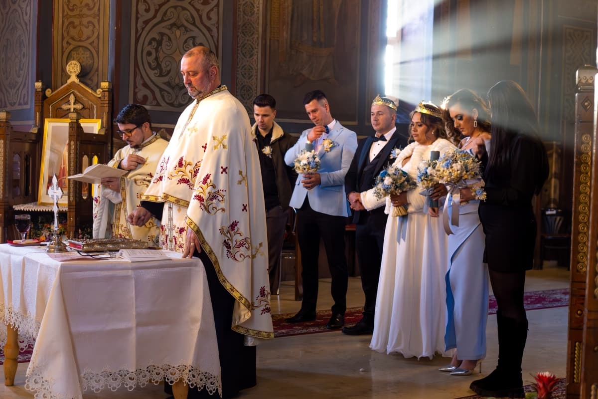 Biserica Sfintii Voievozi - locatie pentru nunti in Trăisteni, Prahova