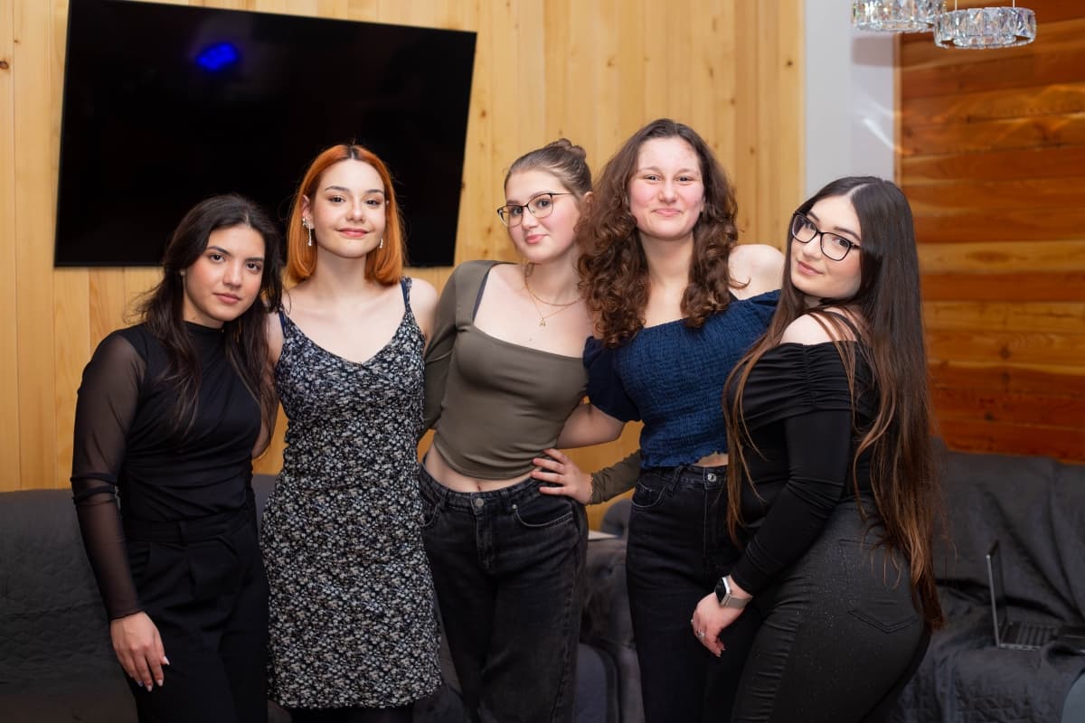 Fotografie de Deftu Daria  la Casa de langa lac