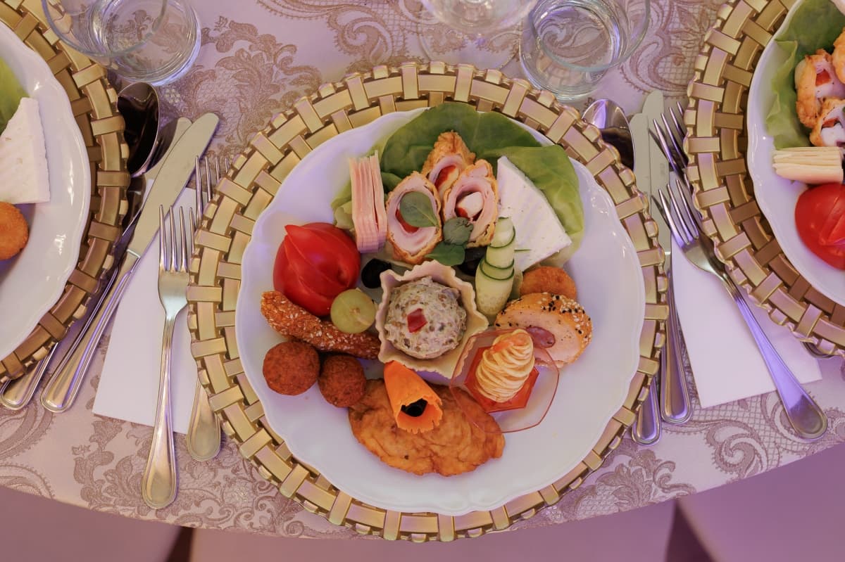 Salon Georgia - locatie pentru nunti in Aiud, Alba