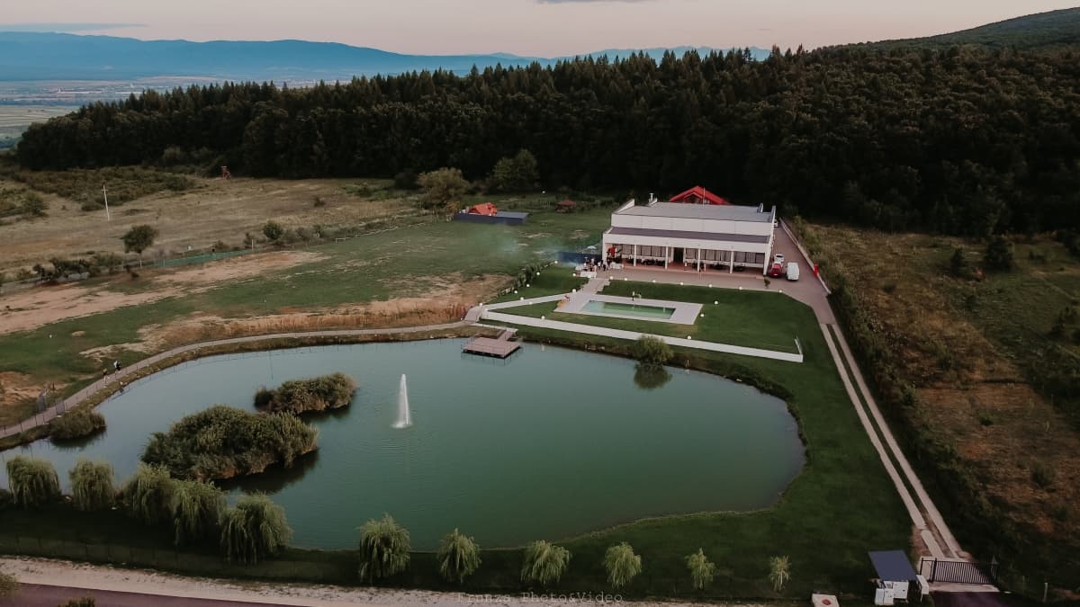 Sala de Evenimente Lacul Miresei - locatie pentru nunti in Geoagiu-Băi, Hunedoara