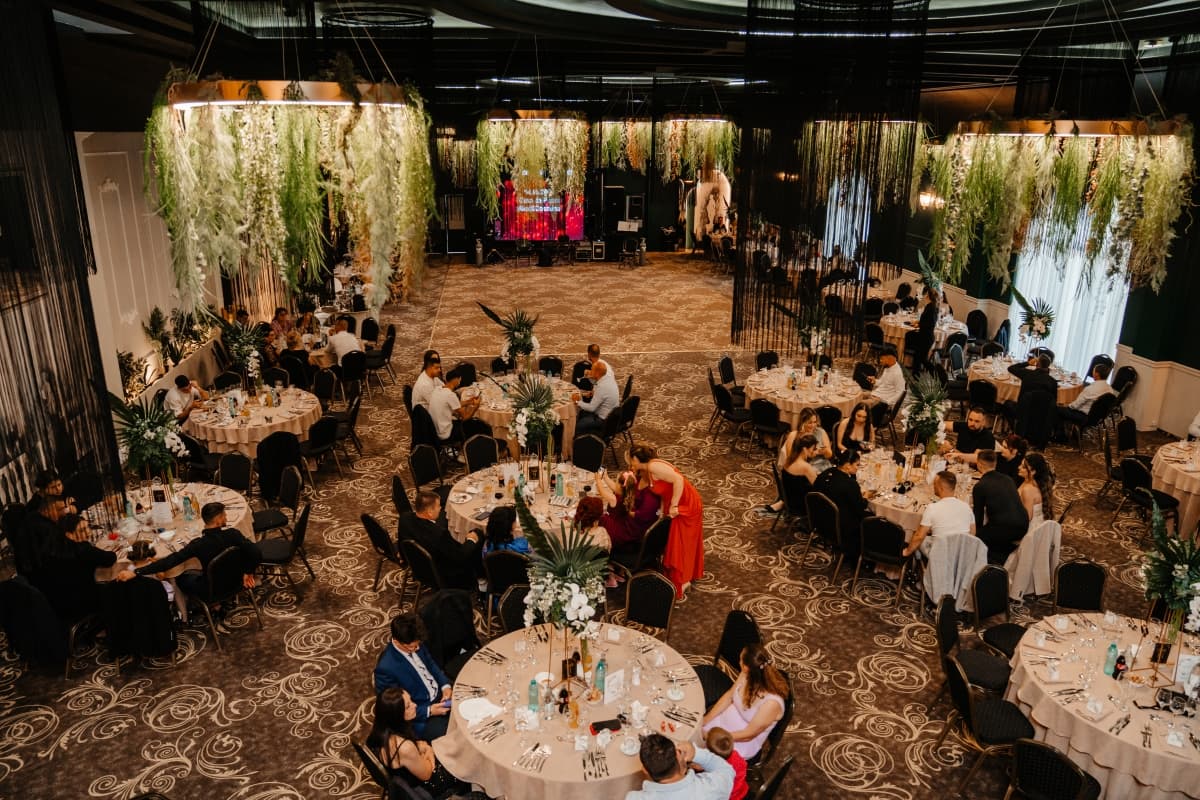 Fotografie de Bogdan Mihai la Modern Events