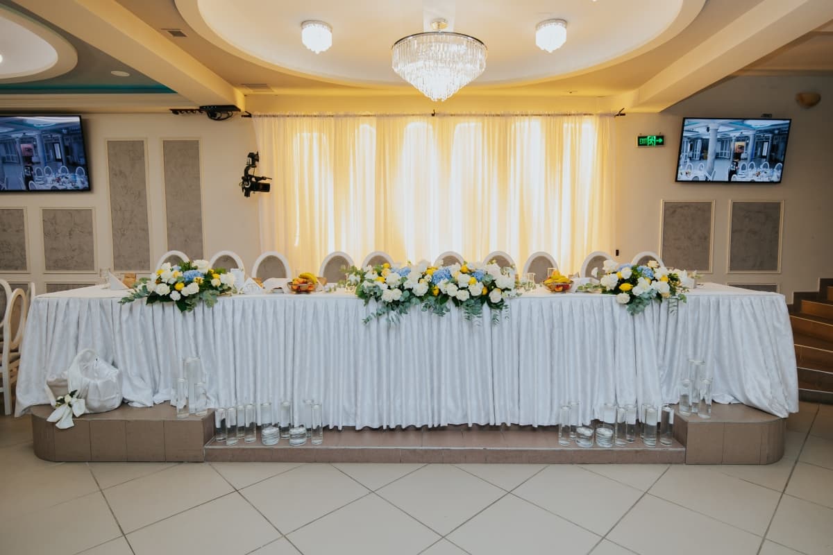 Castle Inn - locatie pentru nunti in Șimleu Silvaniei, Sălaj