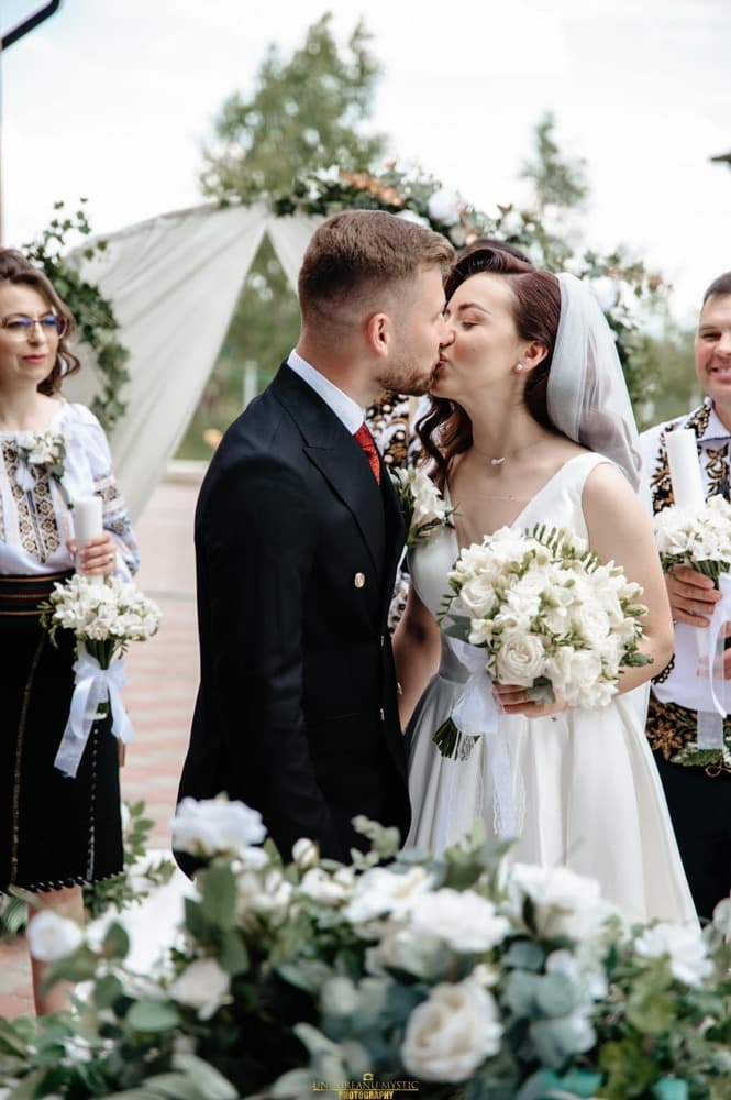 Monica&Razvan - Fotografii de Ungureanu Mystic Photography