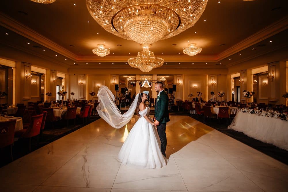 Daniel și Denisa - Fotografii de Robert Opocinschi Fotograf