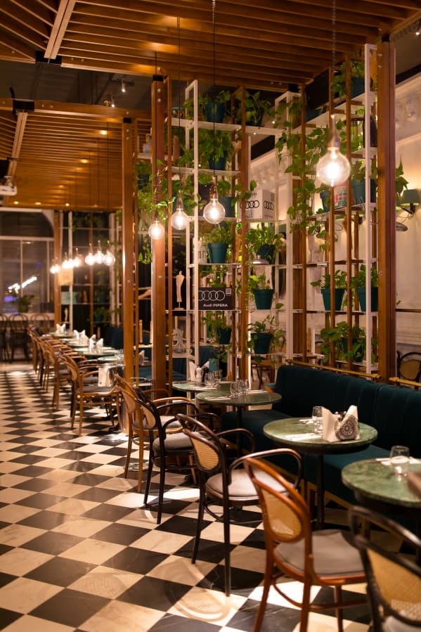 Fotografie de District One Stories la Fratellini Bistro