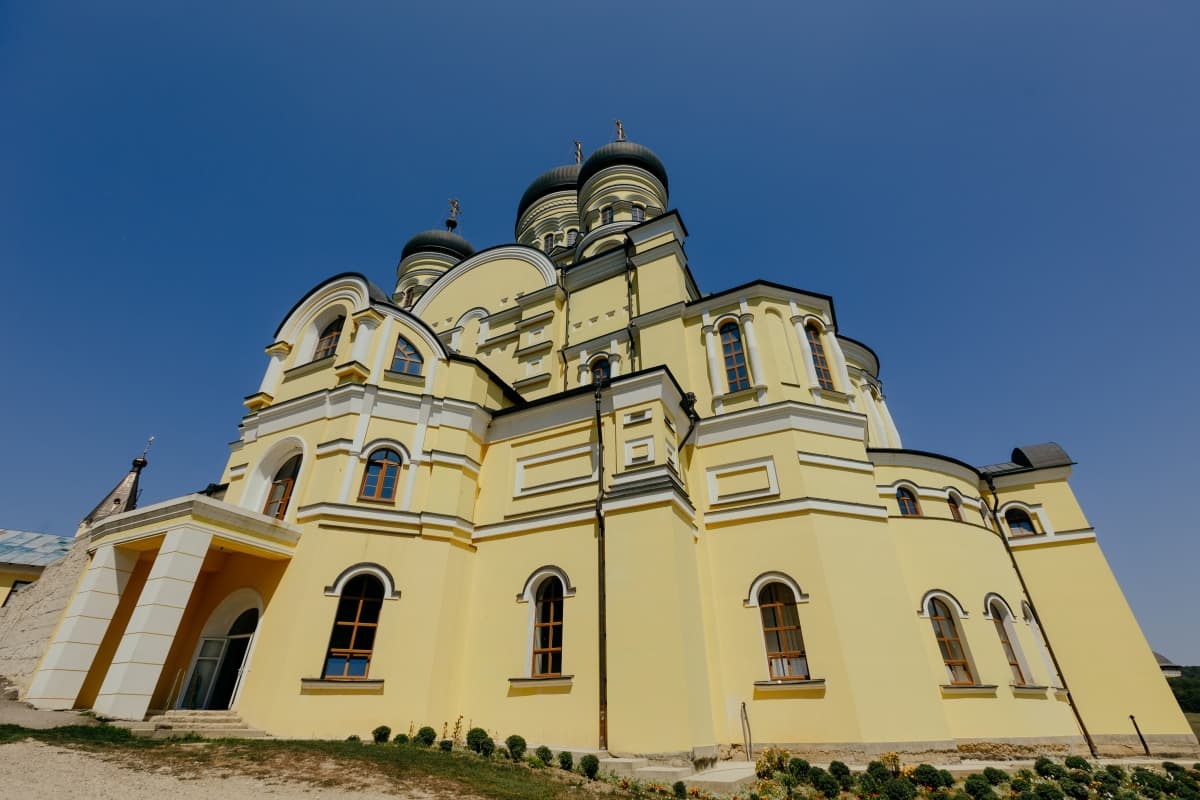 Fotografie de Sergiu Cotruta la Manastirea Hancu